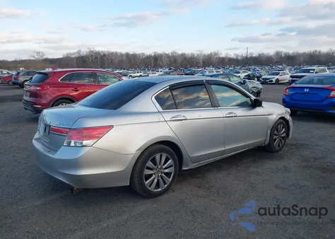 2011 Honda Accord 2.4 Ex-L z USA, uszkodzony, nr VIN 1HGCP2F8XBA083162